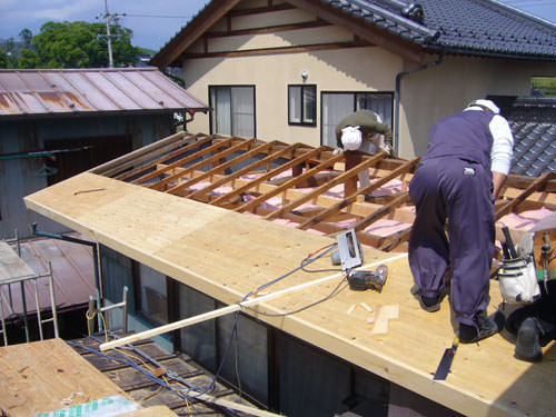 屋根葺き替え・改修